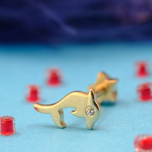 14K Gold Dolphin Tragus, Handmade Gold Dolphin Tragus, 14K Solid Gold Sea Animal Cartilage Tragus, Minimalist Dolphin Screwing Tragus