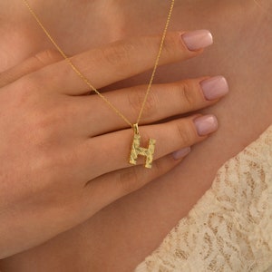 Pingente personalizado, colar de letras em ouro verdadeiro 14K, colar delicado com letras iniciais, pequeno pingente de letras 3D em ouro 14K, presente de Natal