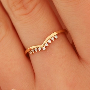 Dainty Stackable V Shaped 14k Solid Gold Ring, Halloween Gold Ring, Chevron Contoured Wave Ring, Curved Band Ring, Gold Chevron V Ring