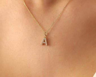 Ciondolo personalizzato, collana con lettera in oro vero 14 carati, grazioso ciondolo con lettera iniziale, ciondolo minimalista con lettera in oro 14 carati, gioielli estivi