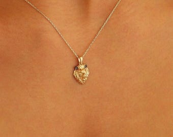 Collana con leone in oro 14 carati, collana minimalista con testa di leone in oro, collana con animale in oro massiccio 14 carati, collana con leone in oro fatta a mano, gioielli estivi