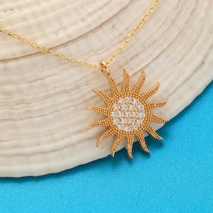 14K Gold Sun Necklace, Minimalist Gold Sun Pendant, 14K Solid Gold Celestial Necklace, Handmade Celestial Necklace, Summer Jewelry