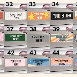 Op de afbeelding: Een verzameling van vijftien rechthoekige bumperstickers genummerd 31 tot en met 45, elk met unieke grafische ontwerpen, patronen en kleuren met de tekst Your text here, weergegeven op een lichtgrijs oppervlak van een bumper.