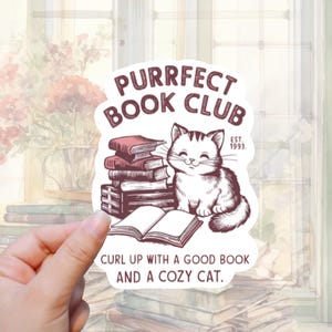 Purrfect Book Club / Adesivo o magnete / Adesivo impermeabile di alta qualità / per laptop, bottiglia d'acqua, Kindle / Lettura, fiori