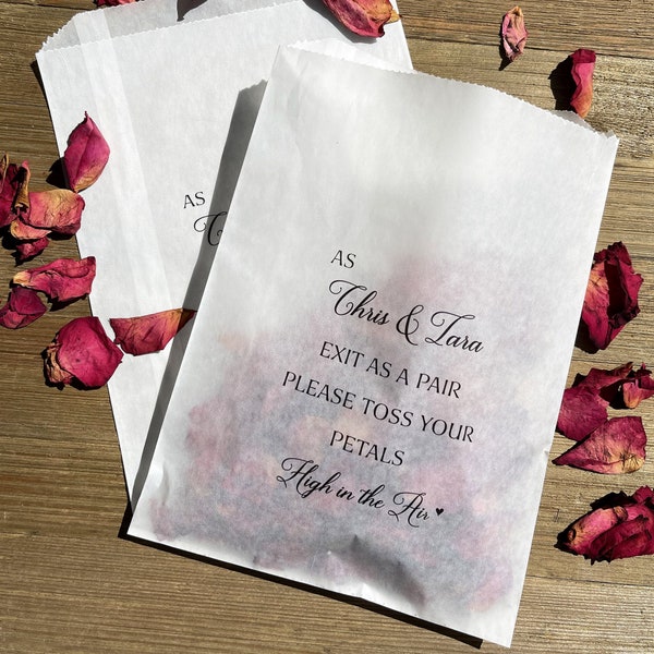 Wedding toss bags, personalized for the bride and groom.  Wedding petal bags, fill with rose petals, flower petals, lavender or rice.