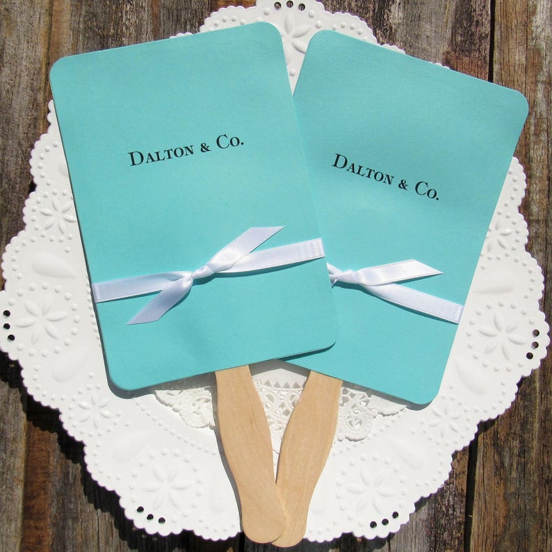 Aqua Wedding Fans: Personalized Elegant Favors with Ribbon Bild 1
