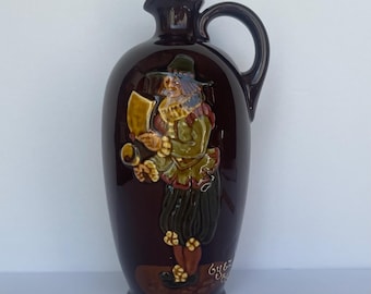 Jarra antigua Royal Doulton Kingsware Dewars Whisky Town Crier