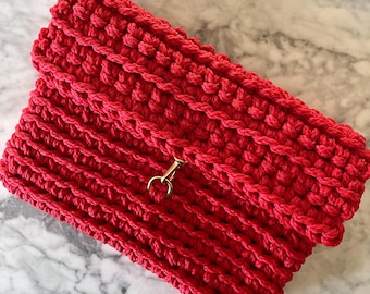 red clutch handbag, hand held, purse, small handbag, crochet, brass closure, fold over, crossbody