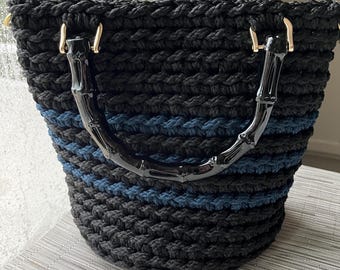 Handmade crochet handbag: medium size in Black with Blue stripes