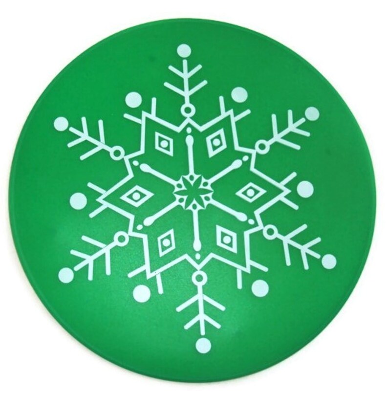 Green Silicone Snowflake Nonslip Table Trivet, Kitchen Hot Pad, Table Placemat, Kitchen Countertop Trivet image 1