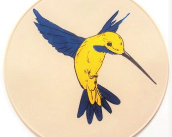 Beige Silicone Hummingbird Nonslip Table Trivet, Kitchen Countertop Hot Pad, Table Placemat