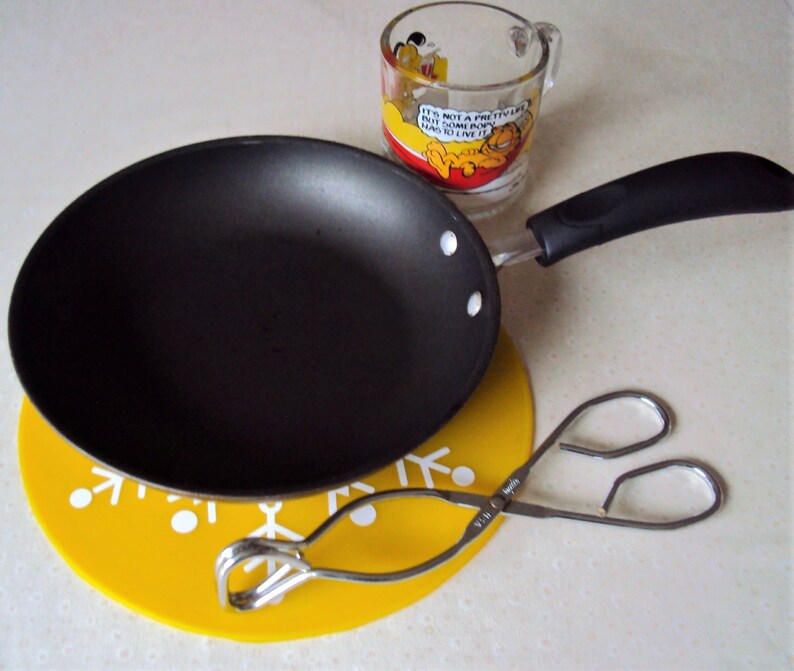 Yellow Silicone Snowflake Table Trivet Table Placemat Kitchen Hot Pad Countertop Hot Pad