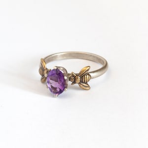 Amethyst Gemstone Honeybee Ring, Bee Jewelry, February Birthstone or Alternative Engagement Ring, Purple Stone Solitaire Ring oval/prong set