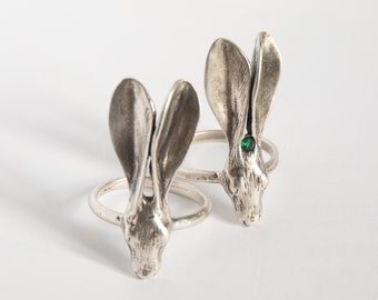 Hase-Ring, handgeschnitzter Schmuck in Silber oder Gold mit Edelsteinen