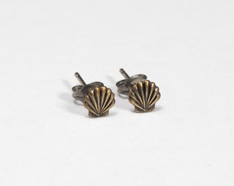 Seashell Stud Earrings, Beach Jewelry, Minimalist Ocean Stud Earrings, Nautical Sailing Gift