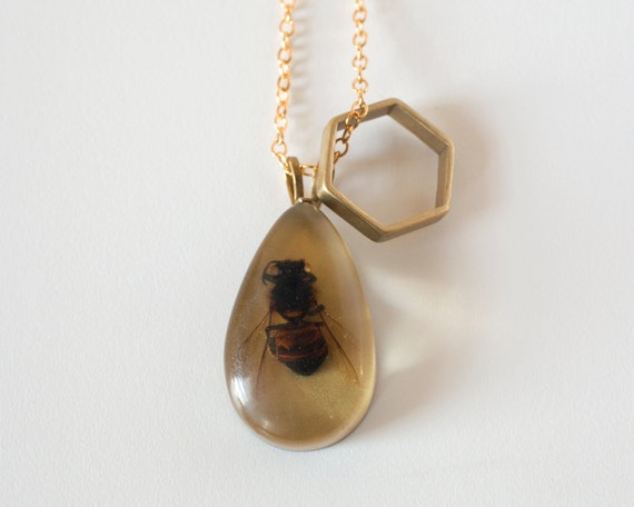 5 Styles Chain Included Round Shape Honeycomb Honey Bee Pendant Necklace Adjustable Length Handmade Jewelry