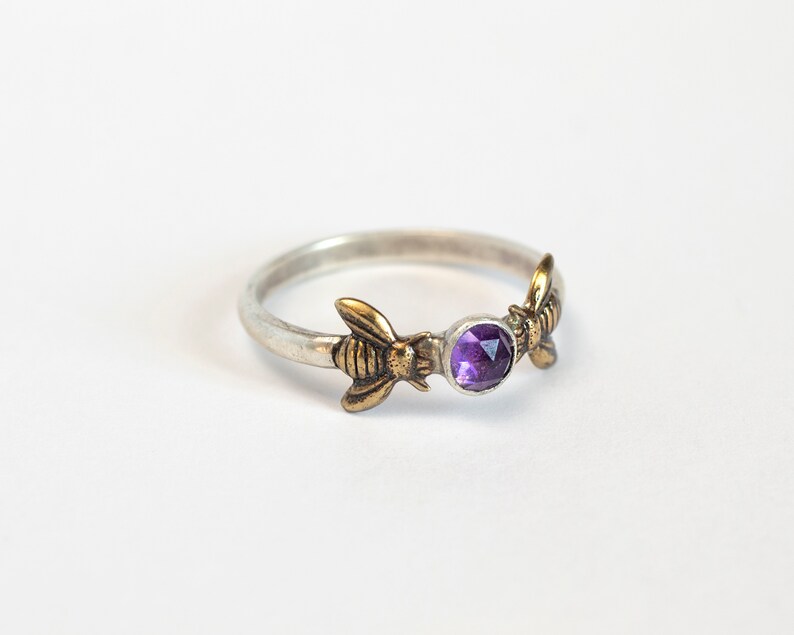 Amethyst Gemstone Honeybee Ring, Bee Jewelry, February Birthstone or Alternative Engagement Ring, Purple Stone Solitaire Ring round/bezel