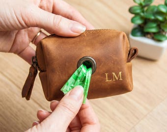 革製犬用うんち袋ホルダー、カスタム犬用うんち袋ディスペンサー、革製ゴミ袋ホルダー、手作り犬用散歩バッグ、刻印入りペットアクセサリー