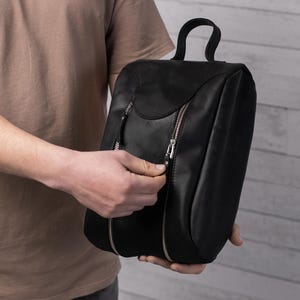 Shoes bags for travel, Leather golf shoe bags, Bowling shoe bag, Travel shoe bag, Leather shoe bag men, Custom shoe bag, Handmade shoes bag
