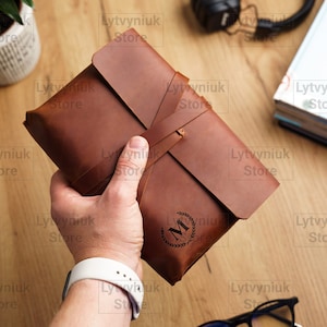 Unieke leren boekenkast, gepersonaliseerde boekenhoes voor boeken, boekomslag met monogram, grote boekenkast, handgemaakte boekenhoes