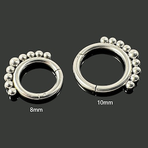 316L サージカル スチール オービタル ボール セグメント クリッカー リング - 14G (1.6 mm) セプタム ピアス - 直径 8 mm および 10 mm - スチール、ゴールド、ブラック オプション