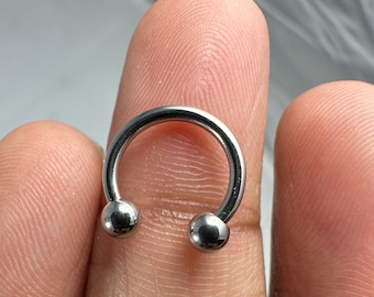 316L Surgical Steel Externally Threaded Circular Barbell Septum Piercing - 16G (1.2mm) and 14G (1.4mm) - Available in Multiple Sizes