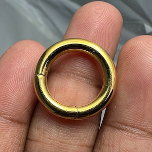 316Lサージカルスチールヘビーゲージセグメントクリッカーリング - 8G (3 mm) - スチール、ゴールド、ローズゴールド、ブラックPVD - 直径10 mmと12 mmのオプション