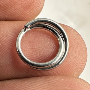 316L Surgical Steel Double Row Twisted Segment Clicker Ring - 16G (1.2mm) - Available in Steel, Gold, Rose Gold and Black PVD Finishes
