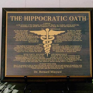 Hippocratic Oath Doctor Plaque, MD Physician Medical Med School Graduation Gift, Custom Name White Coat Ceremony Office Decor