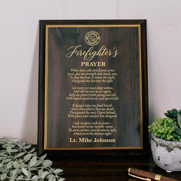 Firefighter’s Prayer Plaque – UV Printed Hero Tribute Sign for Fireman Gift, Fire Chief Firehouse Decor, Memorial or Retirement Keepsake