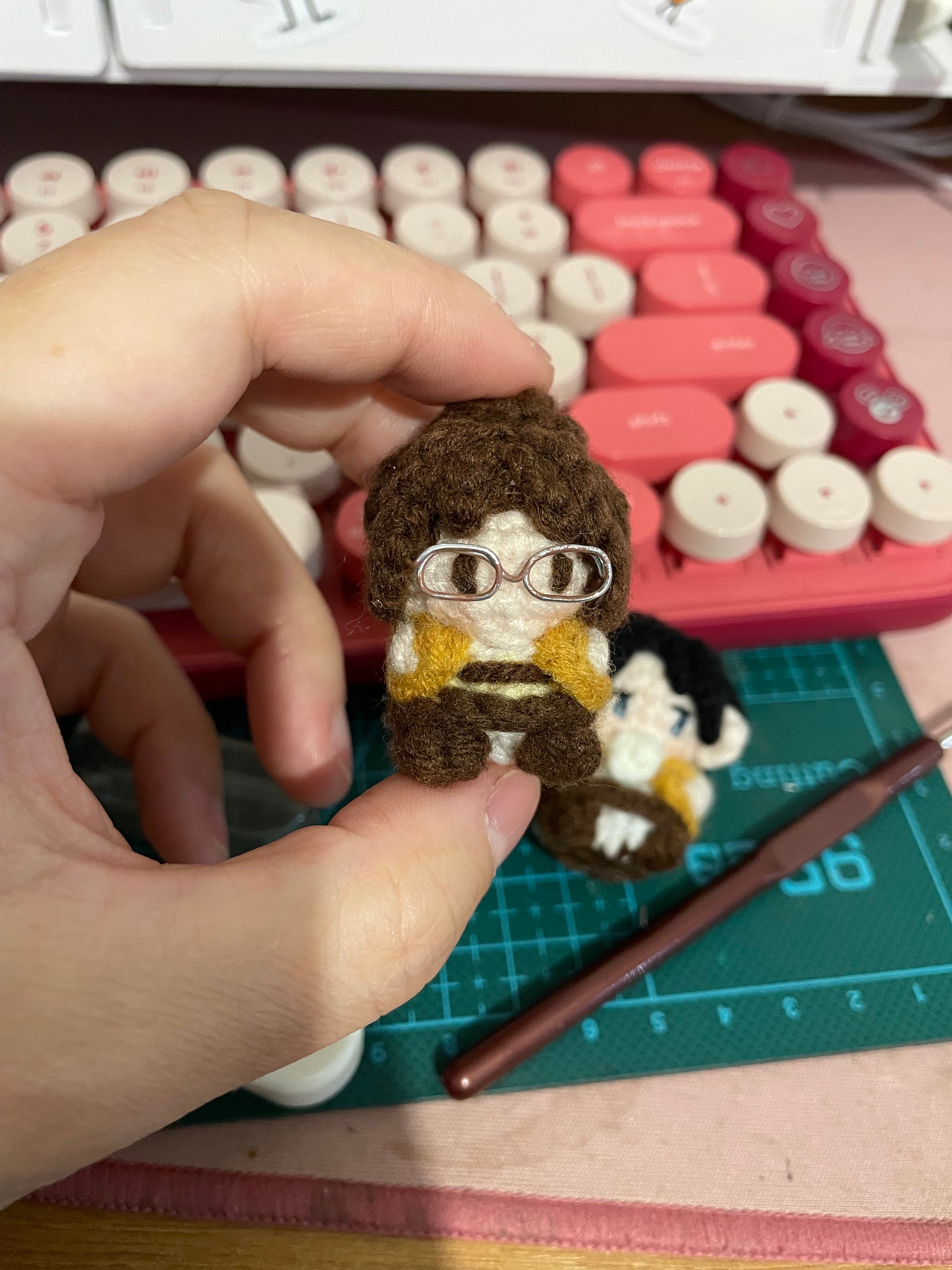 Handmade Mini Hange Zoe Amigurumi from Attack on Titan - 4 cm