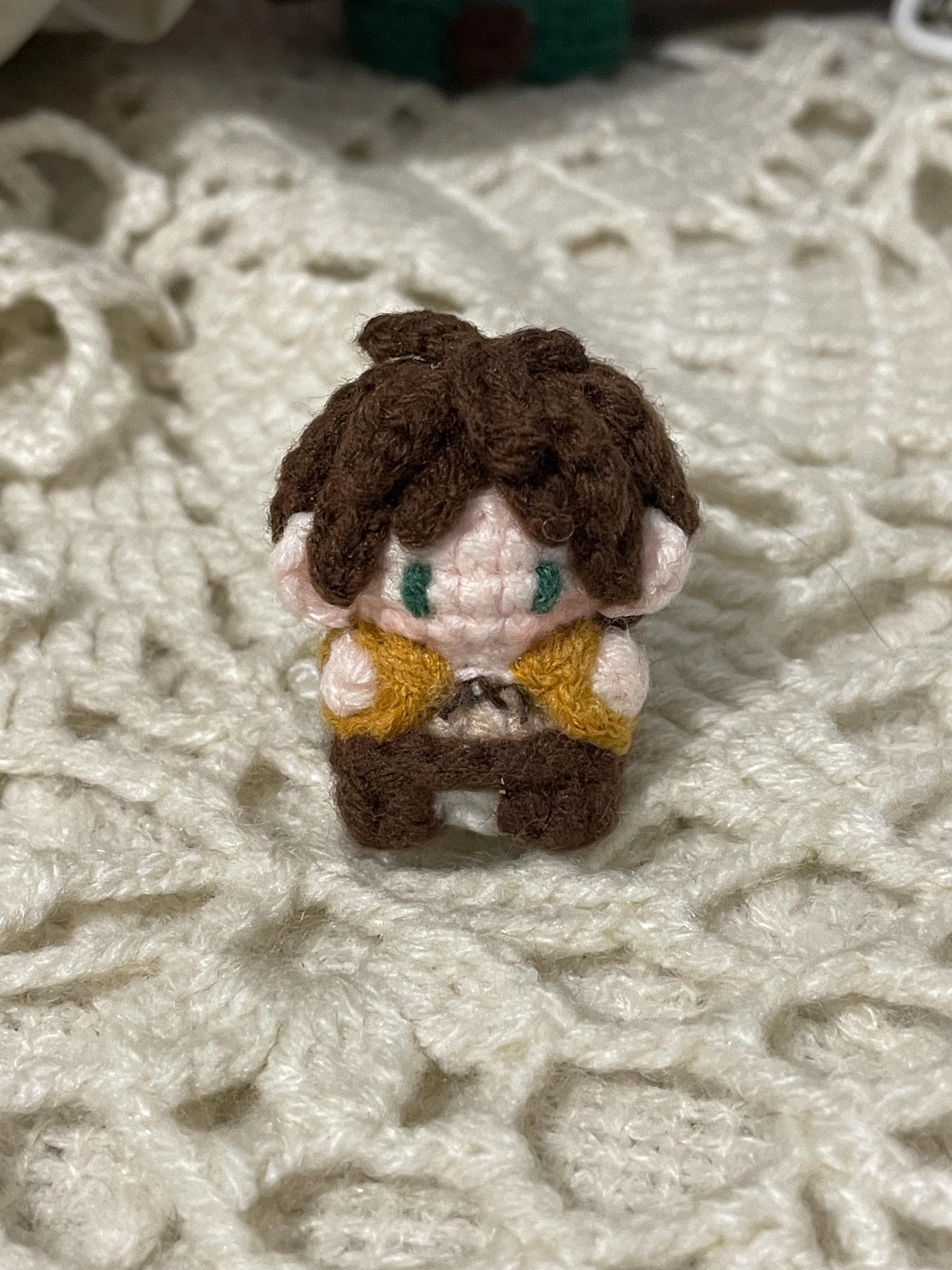 手作りミニエレン・イェーガーあみぐるみ - 4 cm - Etsy 日本