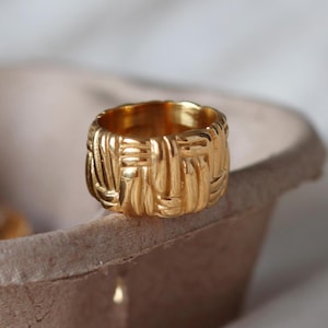 Gold statement ring, Gold wide band ring, statement ring, chunky gold ring, 18K gold-plated ring, minimalist gold vintage ring