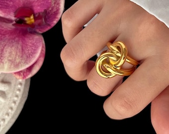 Chunky Twisted Knot Ring: 18K Gold Plated Stainless Steel