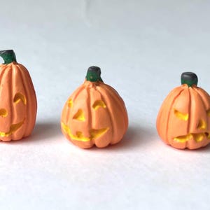 Miniature Pumpkin Jack-O-Lantern Dollhouse Fairy Garden