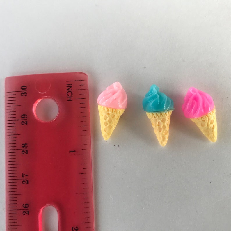 Miniature Ice Cream Cone Dollhouse Food Fairy Garden Dessert Resin Craft set of 3