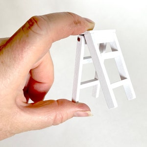 Escalera en miniatura para jardín de hadas de casa de muñecas