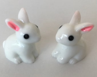 Casa de muñecas en miniatura de pequeñas Pull-a lo largo de conejo blanco 