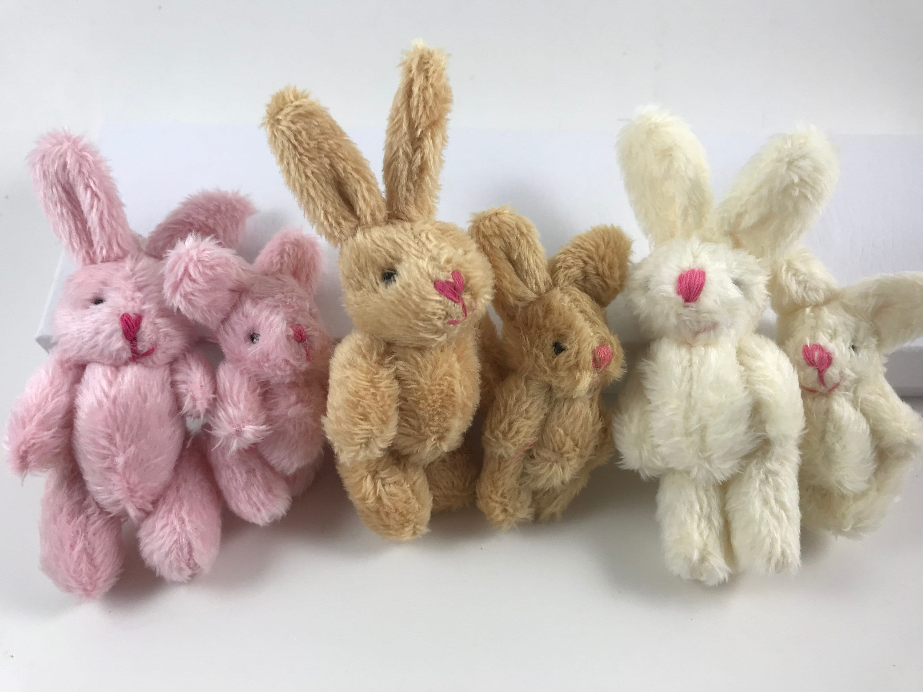 Plush Bunny Rabbit with Pulling Ears Doll Keychain Gift Toy for Boy and  Girl.