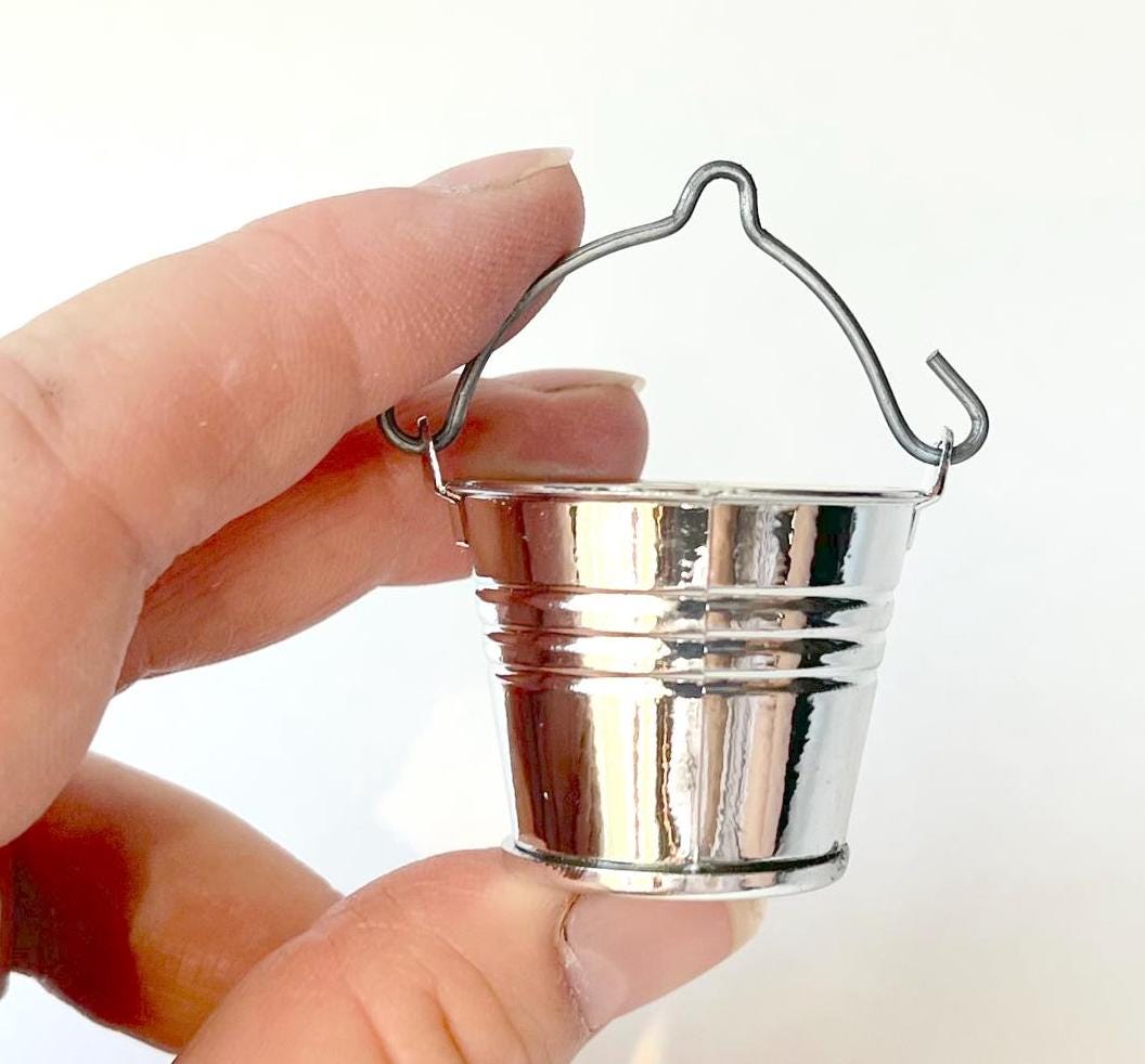 Seau Miniature En Métal Blanc – Échelle 1/12, Pour Maison De Poupée, Vitrine Ou Jardin