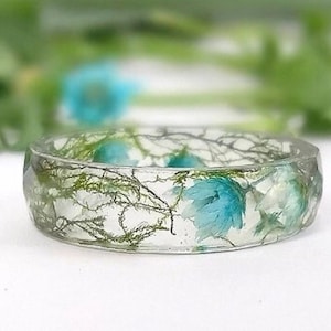 Moss floral ring, Spring moss ring with aqua flowers, Flower & moss resin ring, Botanical resin ring, Forest ring