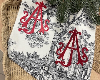 Französische Toile-Kranzschärpe mit individuellem Monogramm | 5 x 60 Fuß | Zollfrei in die USA geliefert