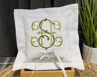 Coussin d'alliances brodé | Porteur d'alliances | Coussin d'alliances monogrammé