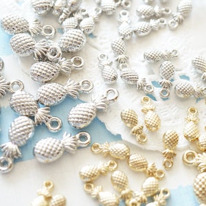 20 pcs  Teeny Pineapple Charm  (4-11mm) AZ920