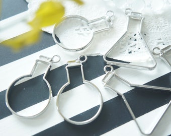 SALE&LAST//5-10 Pcs Open Bezel Charm / Triangle Round Flask