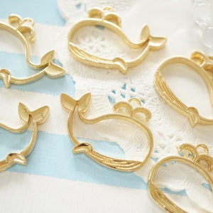 2-5 pcs Open Bezel Charm / Whale /Gold  (28mm38mm) AZ488
