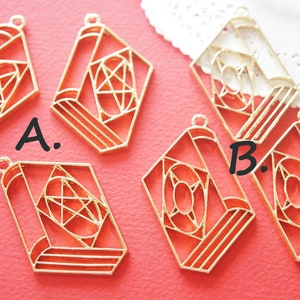 NoRestock//2 pcs Magic Book / Open Bezel Charm (30mm48mm) AZ1169 ((JP Supplier Orig)