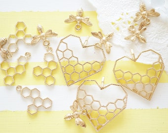 5-6 pcs Open Bezel Charm / Honeycomb / Bee (14-29mm) AZ515