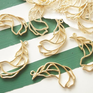 2-5 pcs  Open Bezel Charms/Leaf Feather (26mm27mm) AZ1092-A