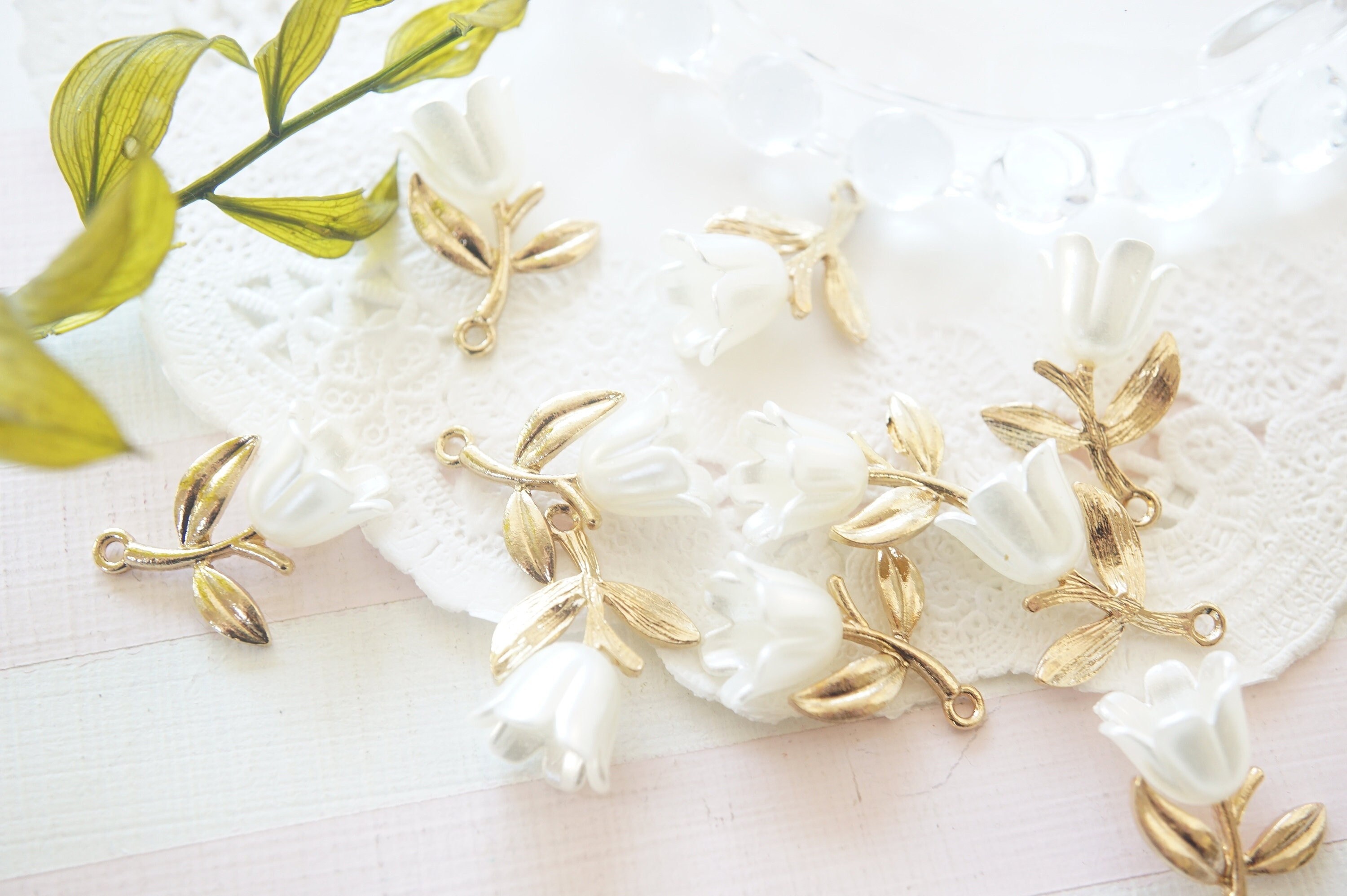 5pcs Flower Charm (22mm Long) Lily of the Valley AZ1333 - Etsy